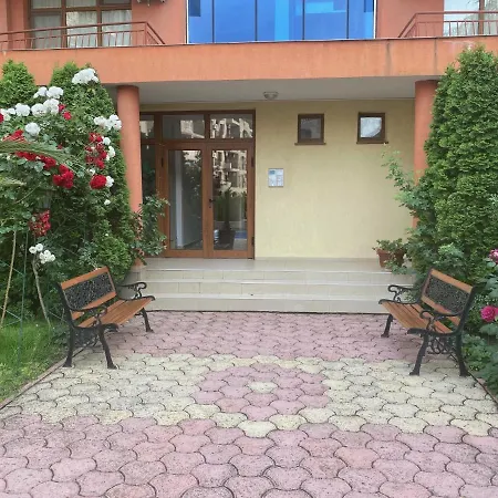 Anita B16 Sunny Апартаменты *